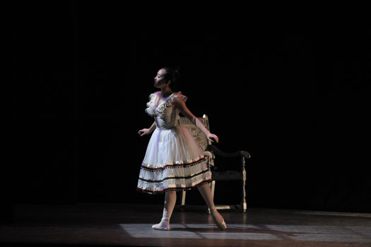 La Ventana, The Mirror Dance